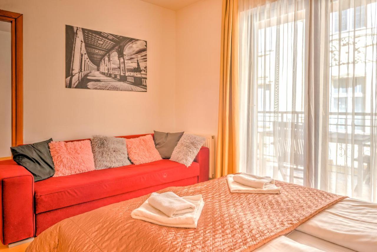 Central Downtown Apartments Budapeste Exterior foto