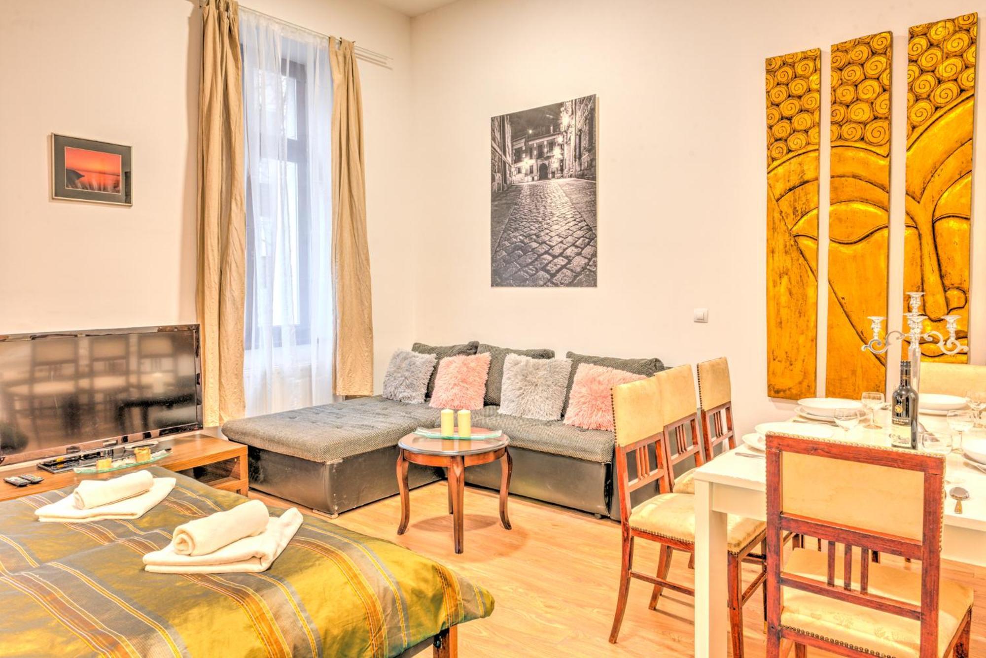 Central Downtown Apartments Budapeste Exterior foto