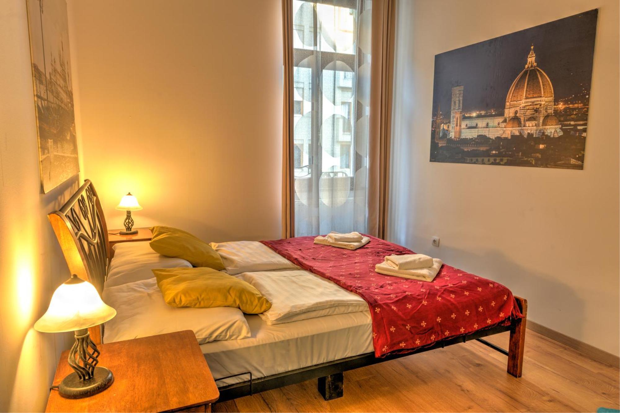 Central Downtown Apartments Budapeste Exterior foto