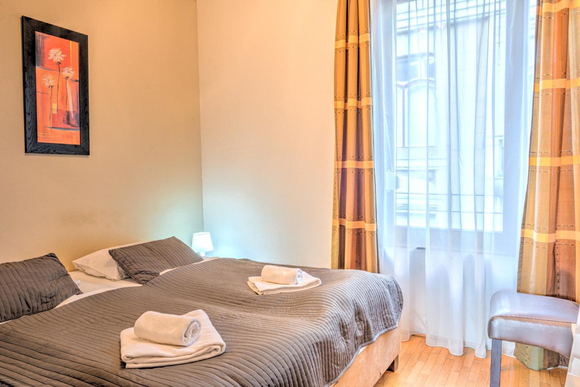 Central Downtown Apartments Budapeste Exterior foto